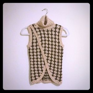 Classic houndstooth knit tank sweater